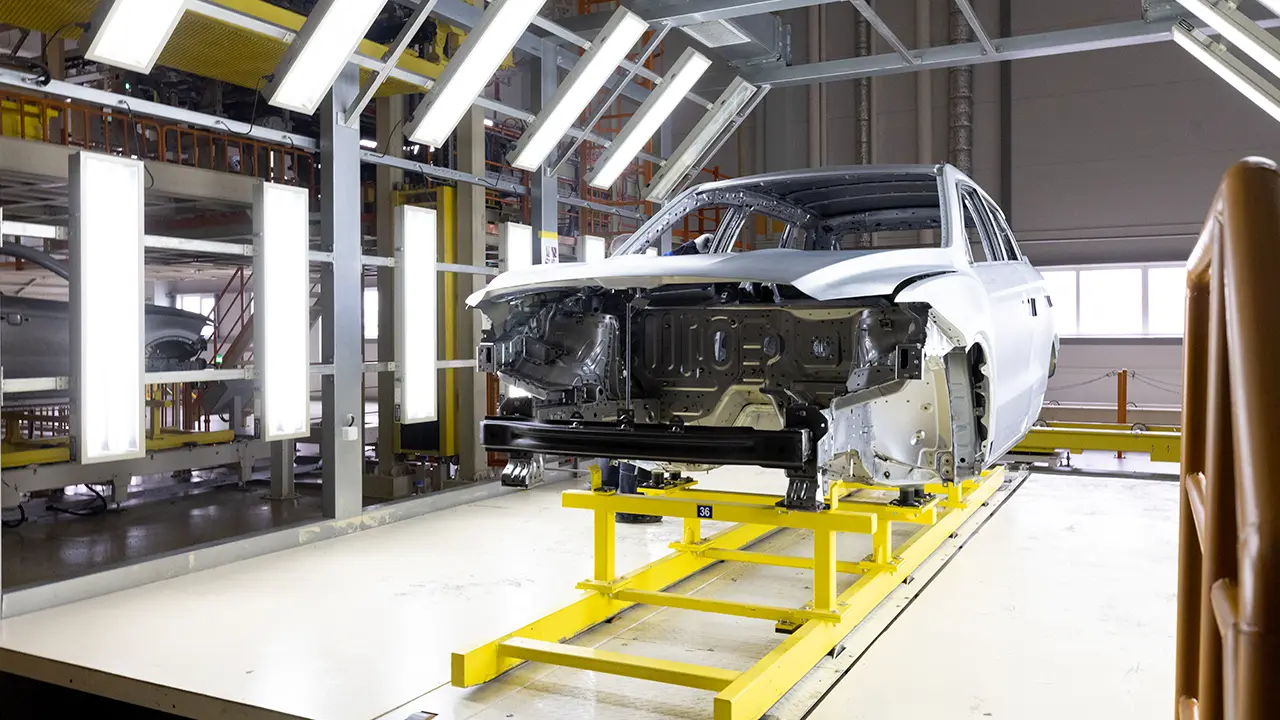 自動車業界_車工場_組み立て_V01