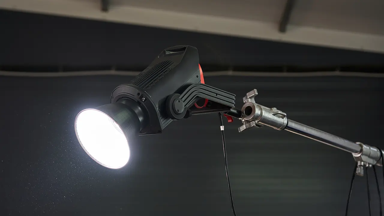 choose_highspeed_camera_ハイスピードカメラ_照明_白色室内_V01