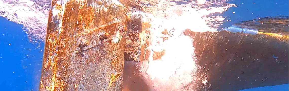 shock_wave_キャビテーション_船スクリュー_横長_V01